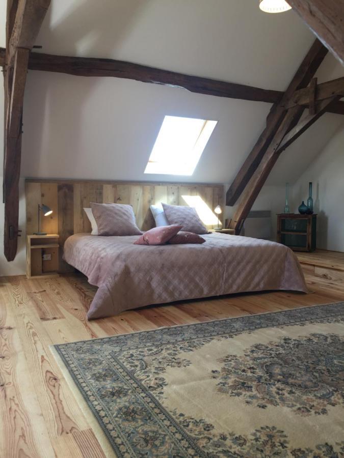 Chambres D'Hotes Domaine Les Grands Perons Herisson Luaran gambar
