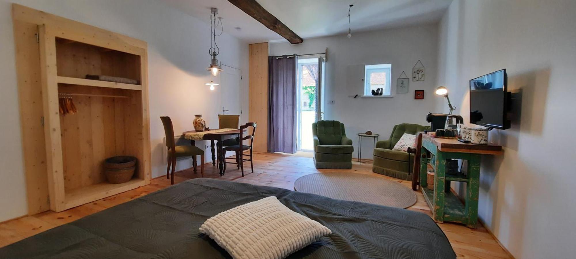 Chambres D'Hotes Domaine Les Grands Perons Herisson Luaran gambar